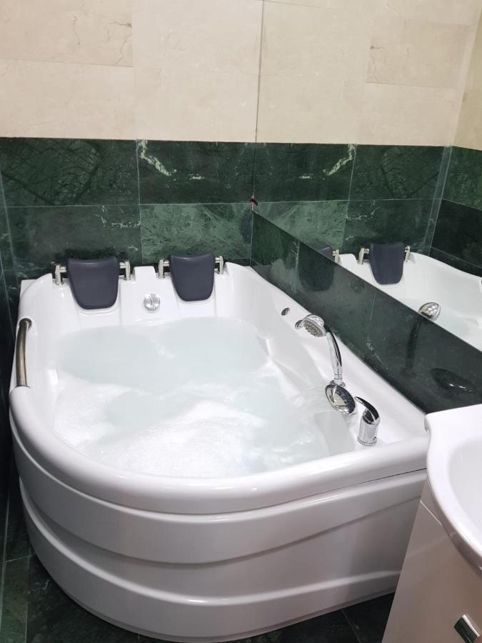 Spa Mega Mall Monza National Arena Bükreş Dış mekan fotoğraf
